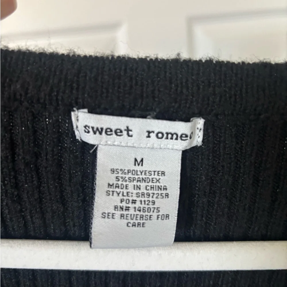 Sweet Romeo sweater - Picture 2 of 5